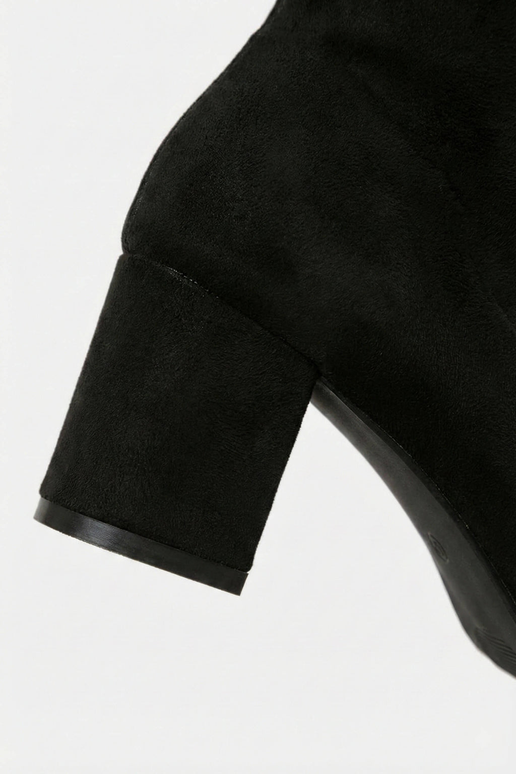 Classic Heeled Ankle Boots for Women - Luxe Winter Comfort - Stylish Footwear for Cold Weather